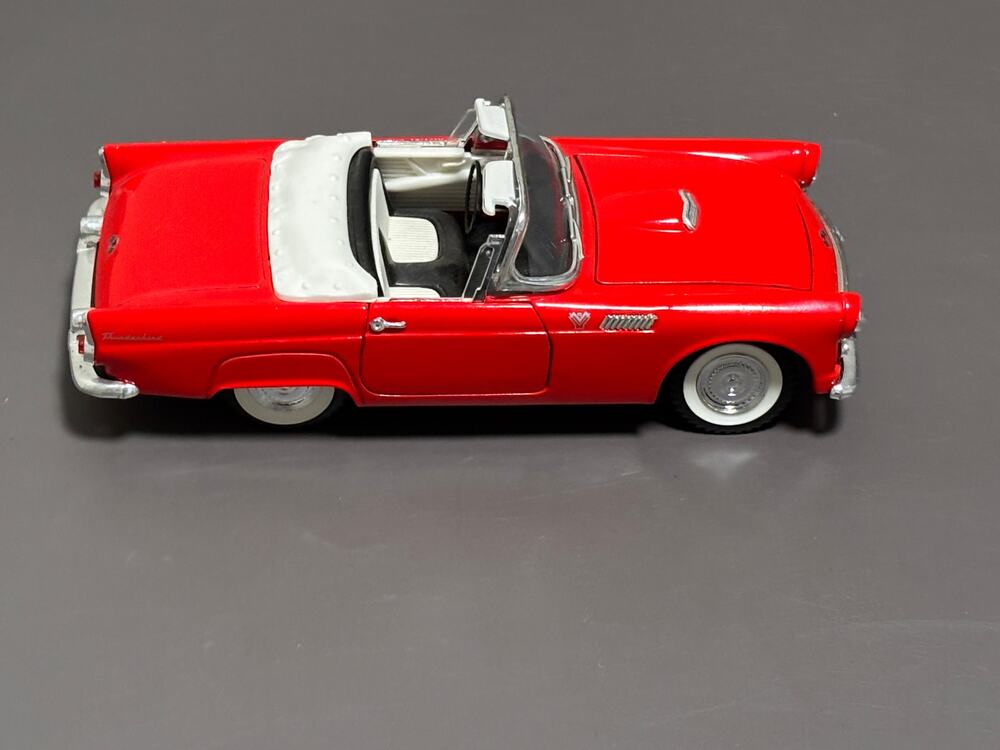 SS 7714 Sunnyside 1955 Ford Thunderbird Convertible 1:24 Scale Red Die Cast
